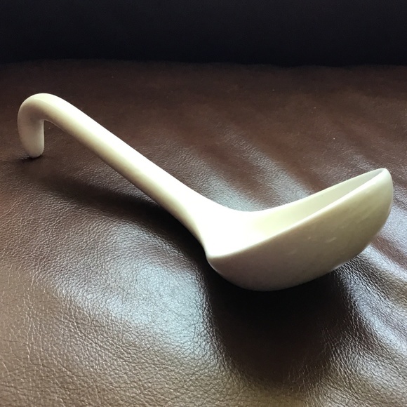 Ceramic Soup Tureen - Picture 8 of 9